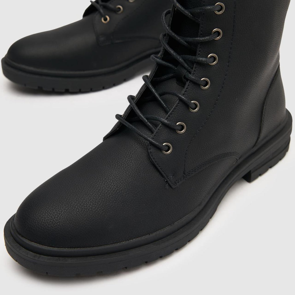 Duncan Lace Up in Black