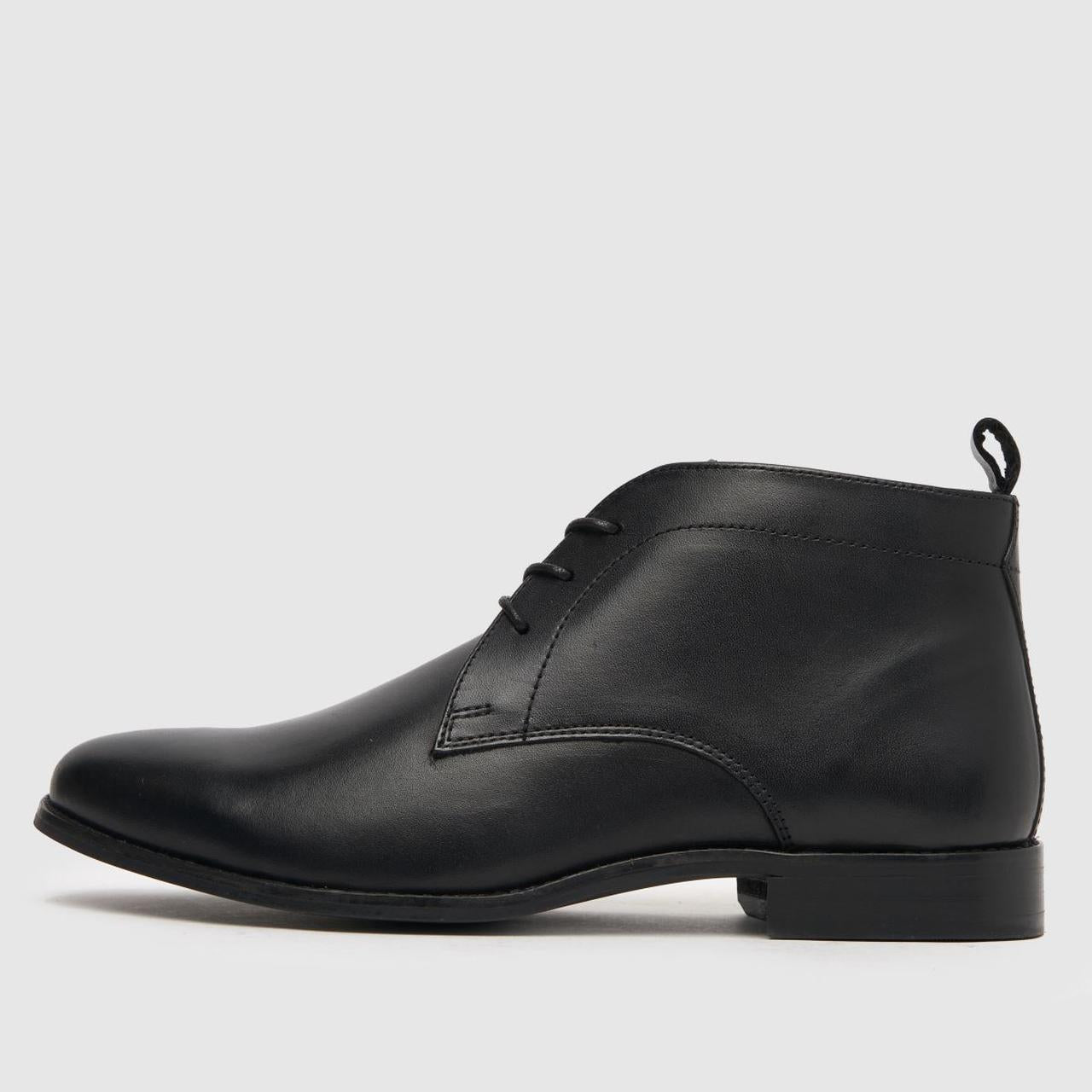 Dez Smart Chukka in Black