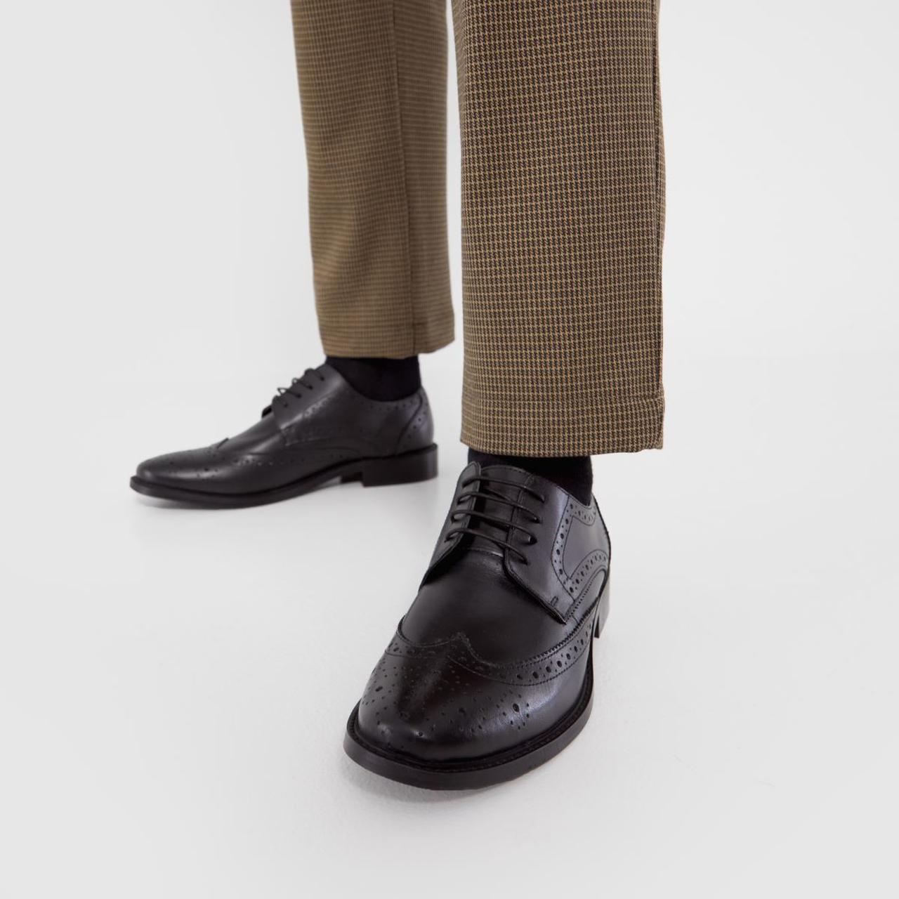 Rowland Leather Brogue in Black