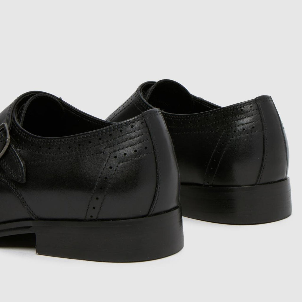 Ronaldo Monk in Black