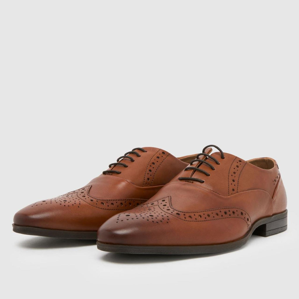 Row Leather Brogue in Tan